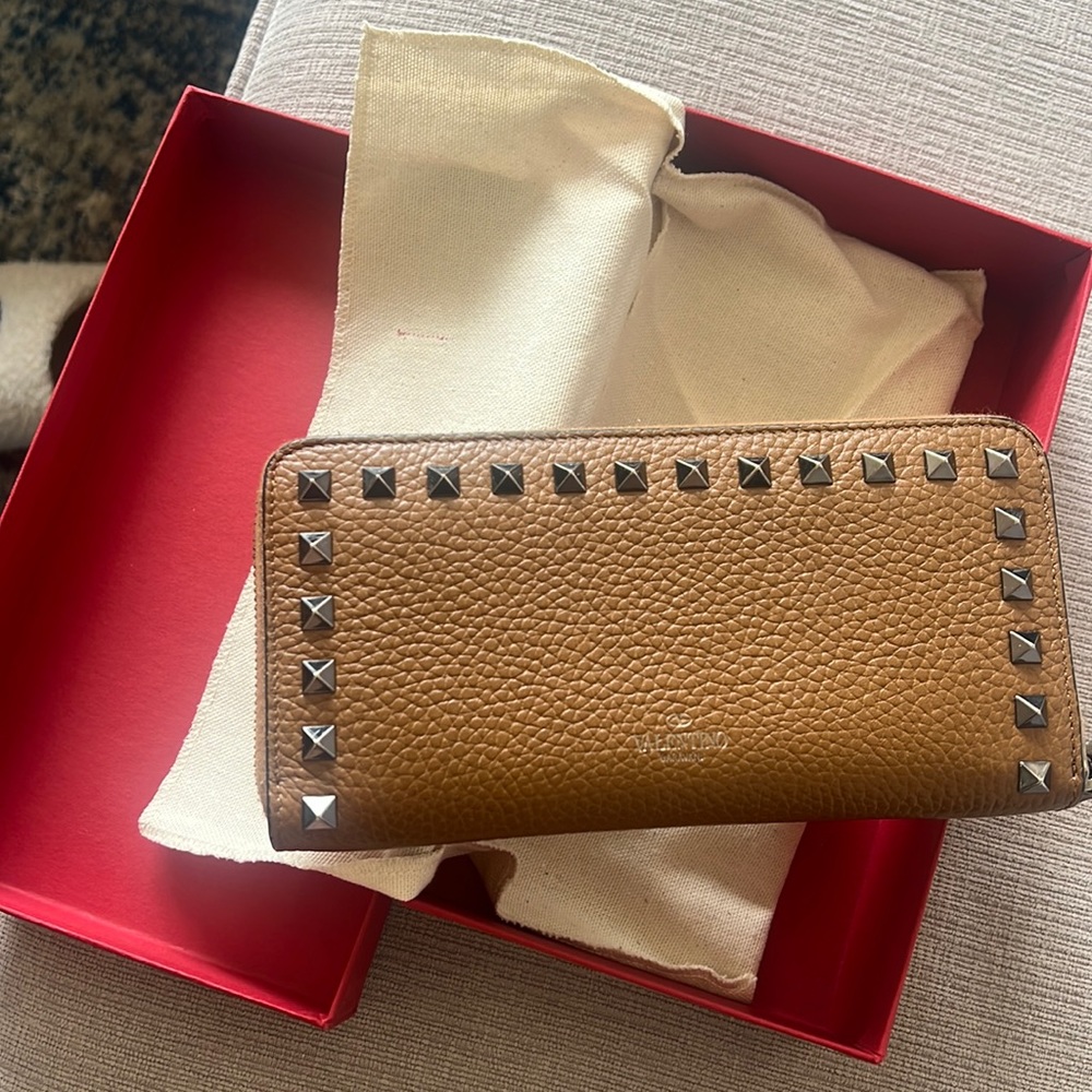 Valentino wallet